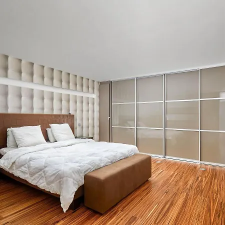 Spacious In Near Casino Daire