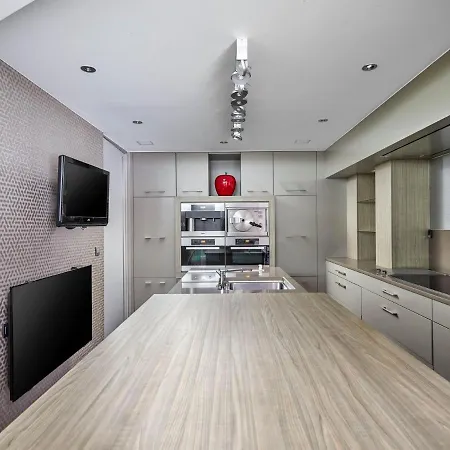 Spacious In Near Casino Daire